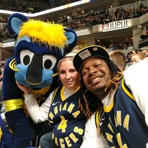 Meet your Posher, Holly